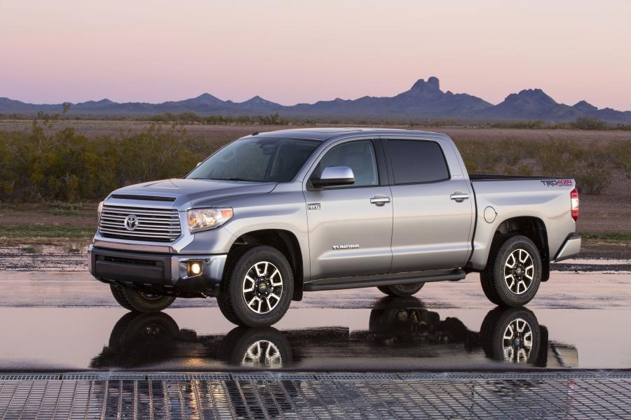  Toyota Tundra Limited 2014 года  (фото 16 из 19)